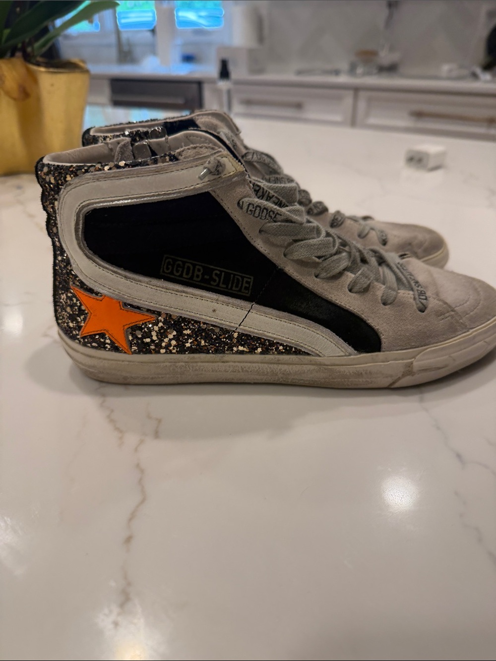 Golden Goose Hightop Sneakers Size 38 - Picture 3 of 6